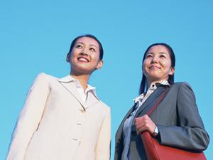 遺言書の原案作成から公証手続きまでサポートします。